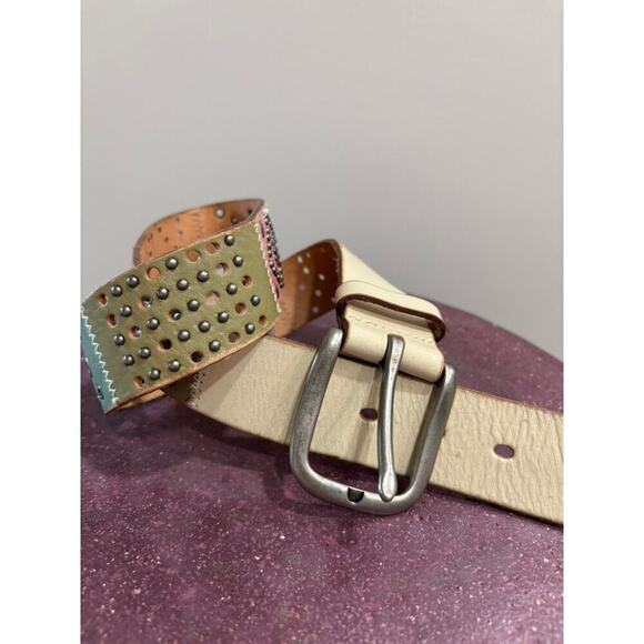 Fossil Patchwork Tooled Leather Belt Floral Embellished - Picture 3 of 4